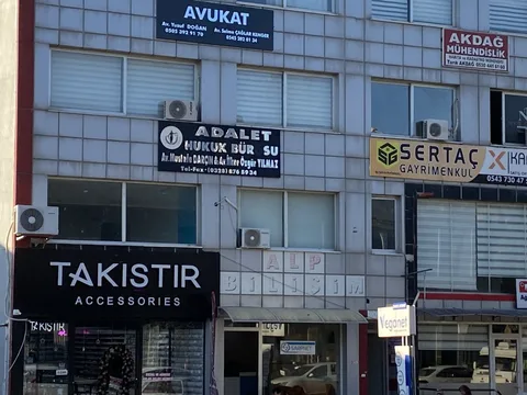 ACİL DÜZİÇİ ÇARŞI MERKEZDE 1699 BİNE 2+1