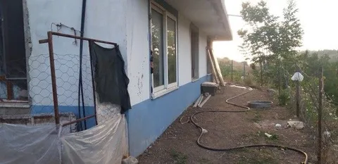 BURGAÇLIDA KIŞ YAZ OTURA BİLECEĞİNİZ GENİŞ BAHÇELİ