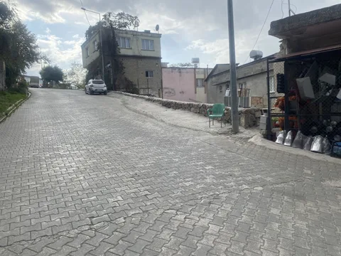 HARUNİYEDE ANA CADDEDE 186 M3 İŞ YERİ OLACAK